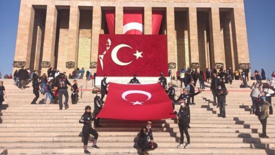 550 kilometreyi bisikletle gidip Ata�n�n huzuruna ��kt�lar