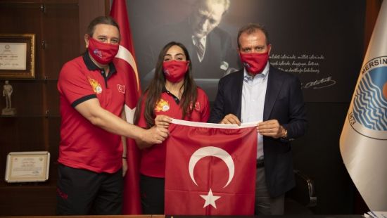 Bakan Seer, tfaiye Haftasnda itfaiye personelini arlad