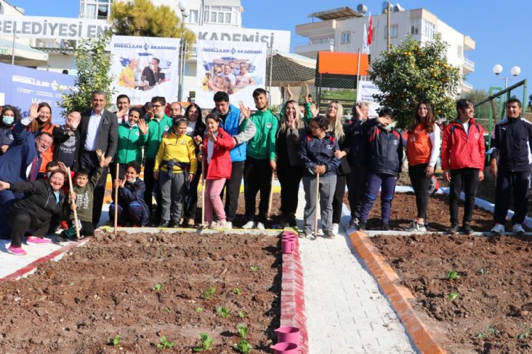 Toroslar Belediyesinden Engelsiz Tarm Bahesi