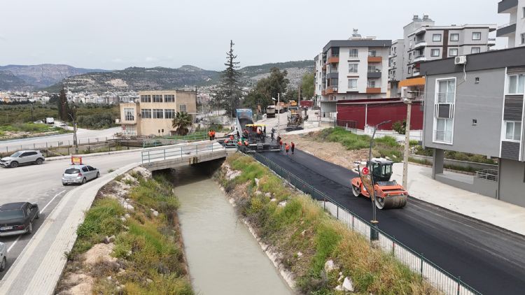 Silifke�de yollar yenilendi