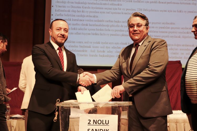 Onur K�l��er, ba�kanl�k g�revini Adem Derinel�e devretti