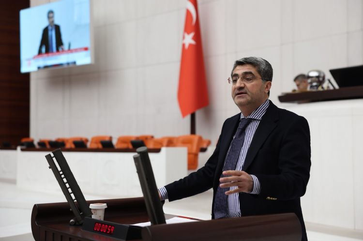 �Bayram ikramiyesi emekliye nefes olsun�