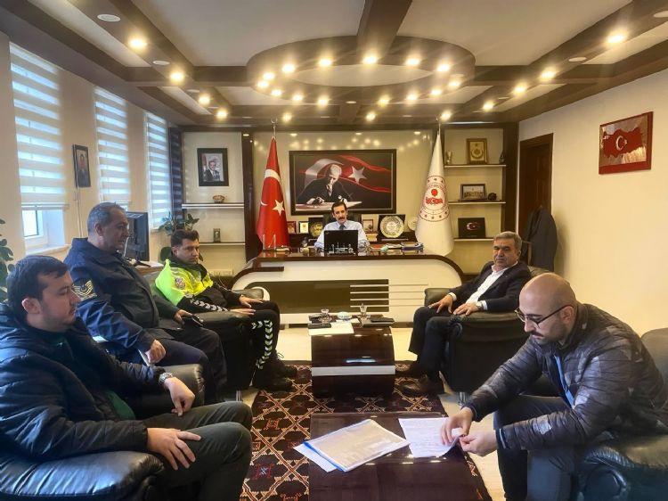 Bozyaz��da riskli yap�lar ve sahipsiz hayvanlar i�in toplant�