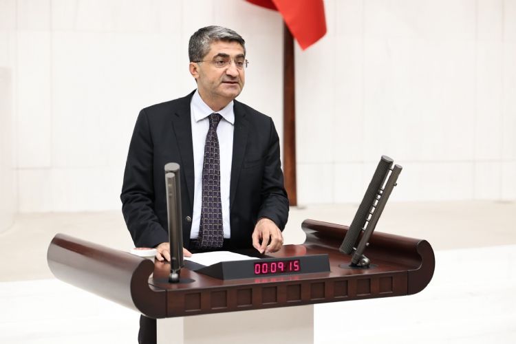 �Art�k kimsenin s�reci s�r�ncemede b�rakma l�ks� yok�
