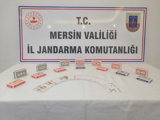 Mersin’de restoranda kumar oynayan 10 kii sust yakaland