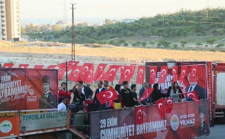 Bayram tr Cumhuriyet cokusunu tad