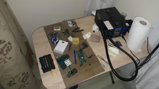 Bombal� eylemin ��phelilerinin evlerinde patlay�c� madde ��kt�