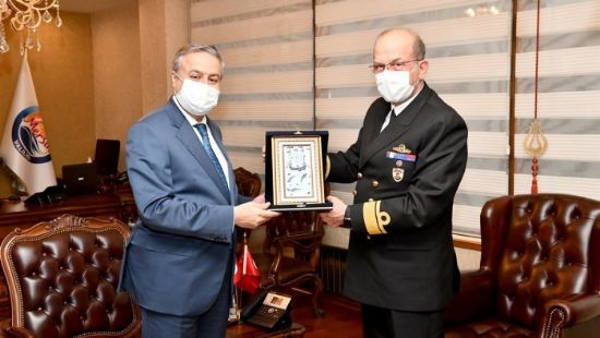 Sahil G�venlik Komutan� Tu�amiral Kendir�den Vali Su�ya ziyaret