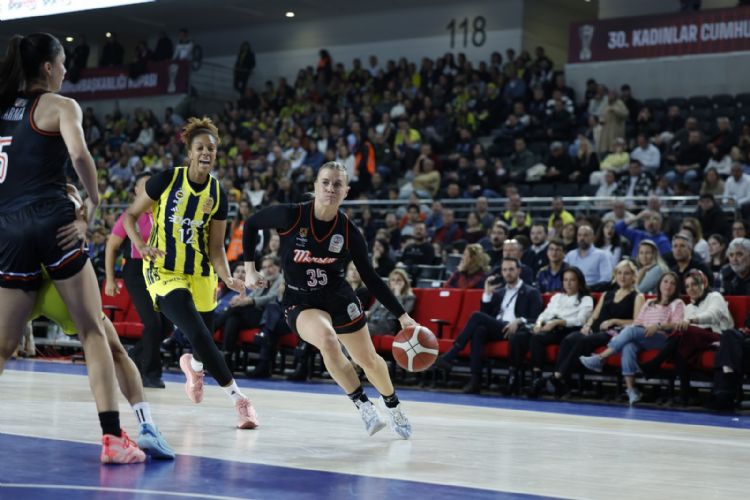 Cumhurba�kanl��� Kupas� Fenerbah�e�nin : 104-77