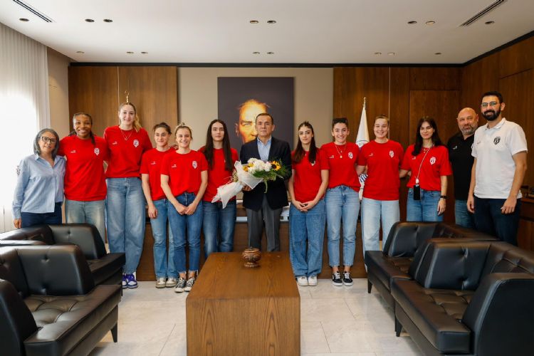 Gen�lerbirli�i �zyi�it�i ziyaret etti