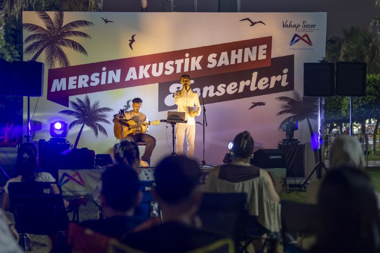 Akustik Sahne Konserleri yaz ak�amlar�na ritim kat�yor