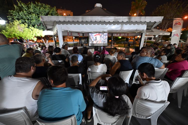Engelsiz Ya�am Park��nda sinema keyfi