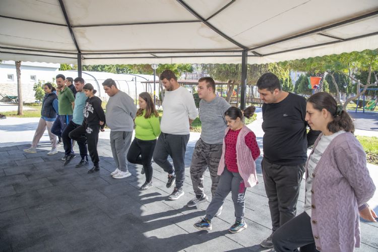 Engelsiz Yaam Park, zel birey Selimin geliimine katk salad