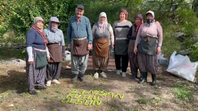 23 Nisan’ erik hasad yaparken kutladlar