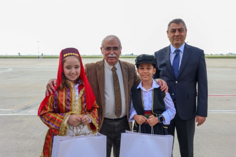 AYM Ba�kan� �zkaya�dan Mersin ziyareti