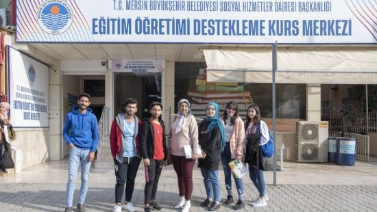 niversite hayalini gerekletirmek iin 65 yanda kursa balad