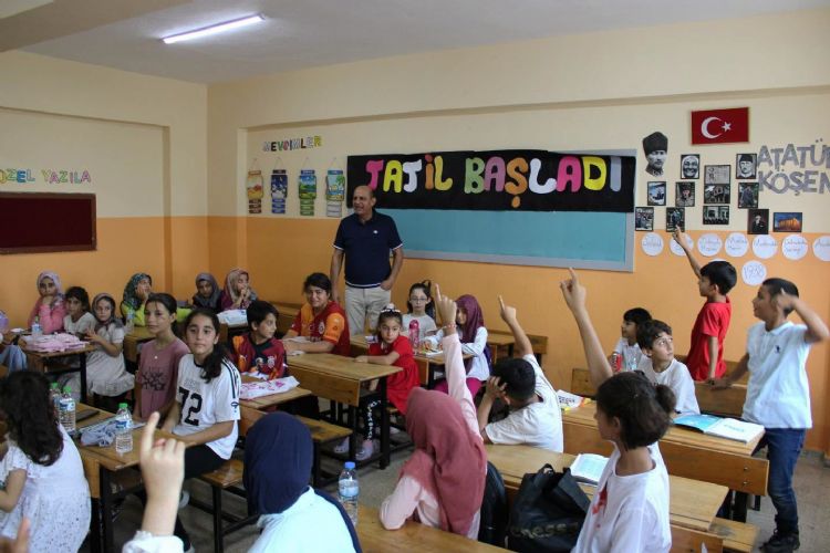 Yaz okullar�na ziyaret