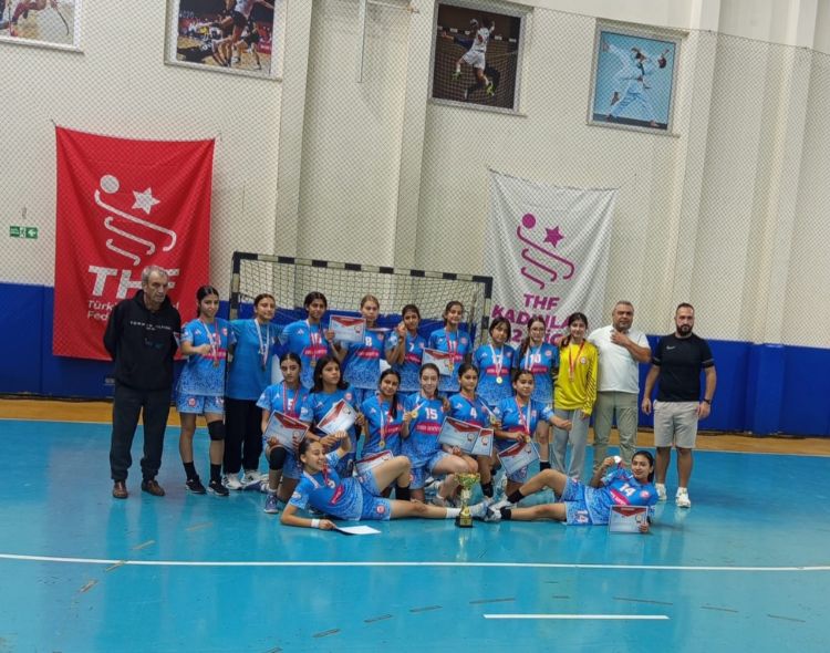 Mersinli hentbolcular rakip tanmad