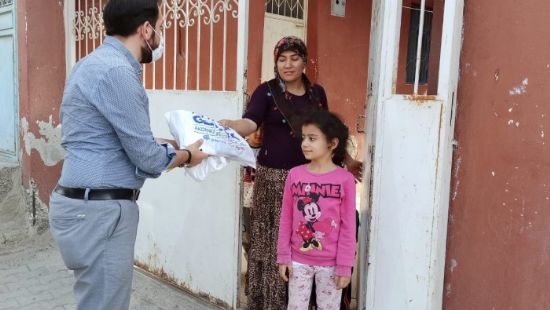 Bin 500 ��renciye k�rtasiye deste�i