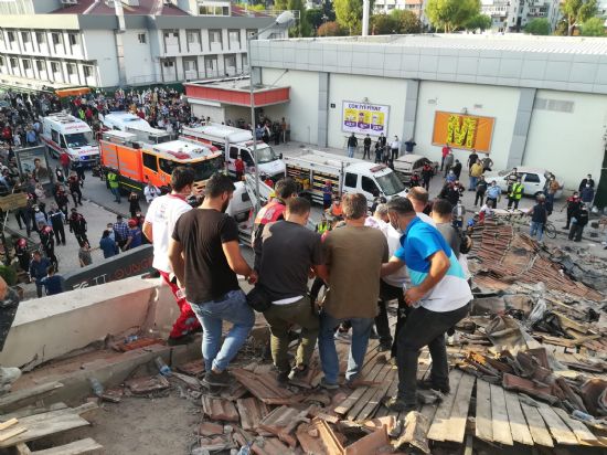 �zmir�i deprem vurdu: 6,6