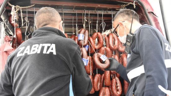 Mersin’de 100 kilo bozuk sucuk ele geirildi