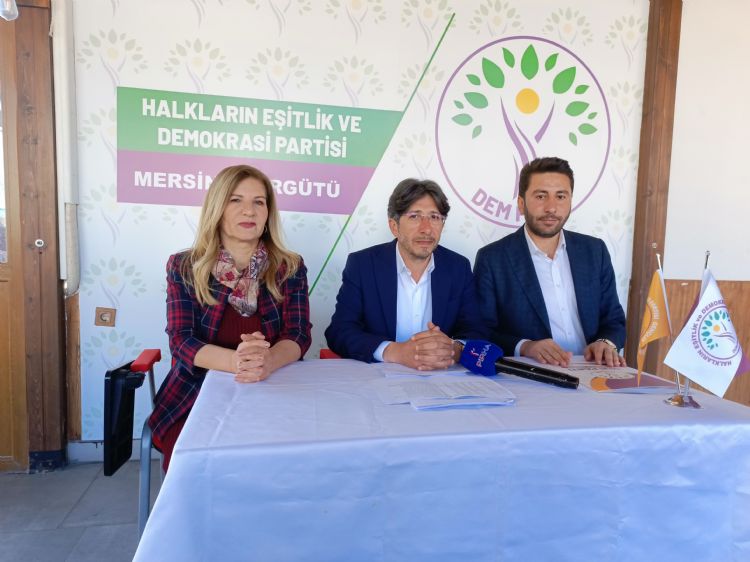 AKPli Akdeniz Belediyesi<br>26 milyonu yanda basna harcam