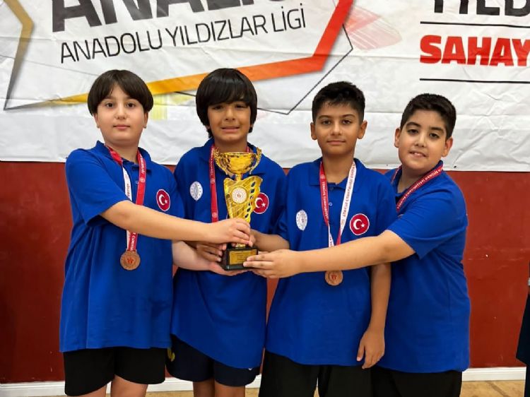 MASADA KARTLARI YEN�DEN DA�ITTIK
