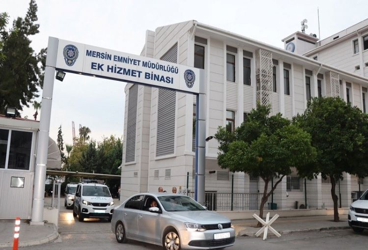 Mersin merkezli FET operasyonu: 10 gzalt
