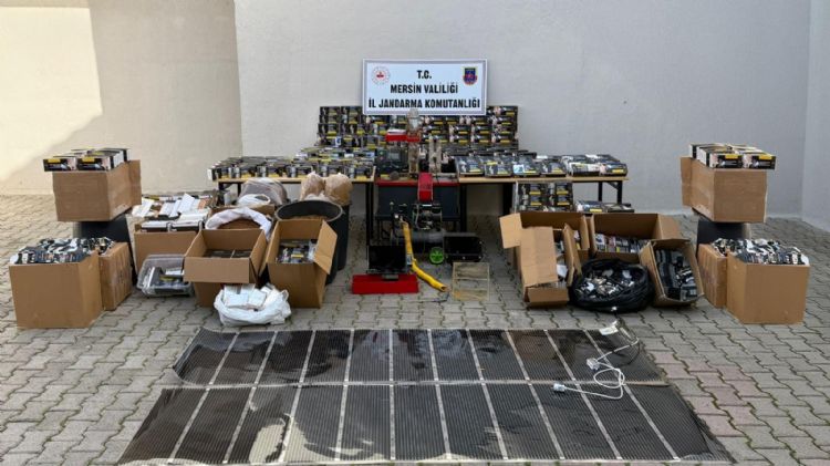 Bozyaz��da ka�ak makaron operasyonu