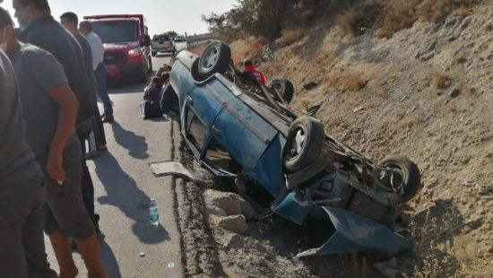 Tarsus’ta otomobil takla att�: 6 yaral�