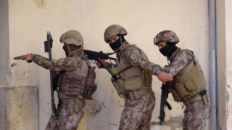 DEA’a afak operasyonu: 13 pheli hakknda gzalt karar