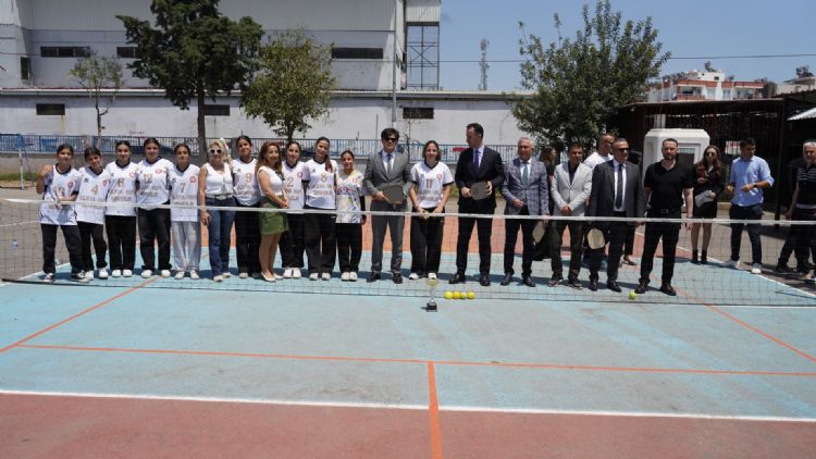 �Spora De�er�