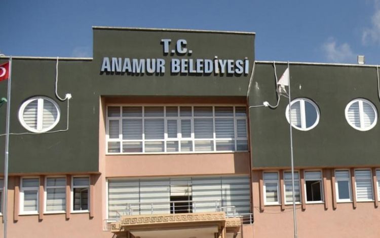 Anamur Belediyesi bankalara alm!