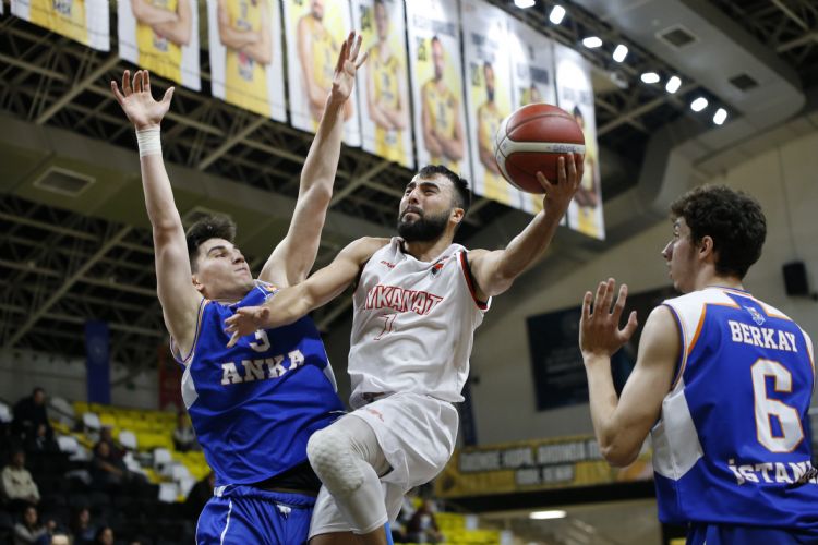 Aykanatspor liderlikten oldu: 62-69