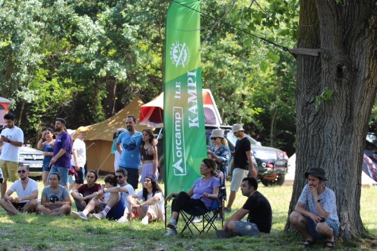 Kampl festivale akn var