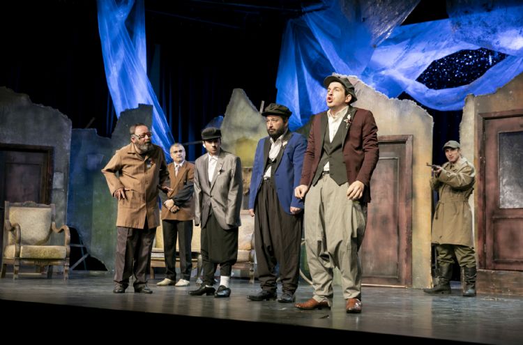 Mersin�de tiyatro r�zg�r� esecek