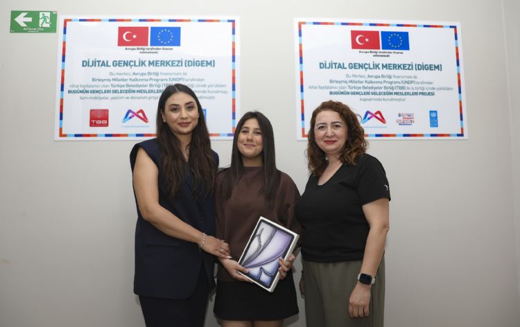 �Bir Damla Yar�n� yar��mada zirveye ta��nd�