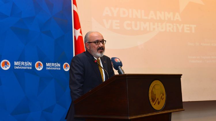 MEܒde Cumhuriyet ve Aydnlanma konferans