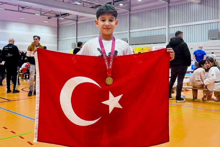 Zirvede bir Tarsuslu